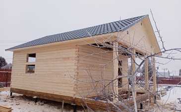 Завершилось строительство дома из бруса 140х140 мм., 